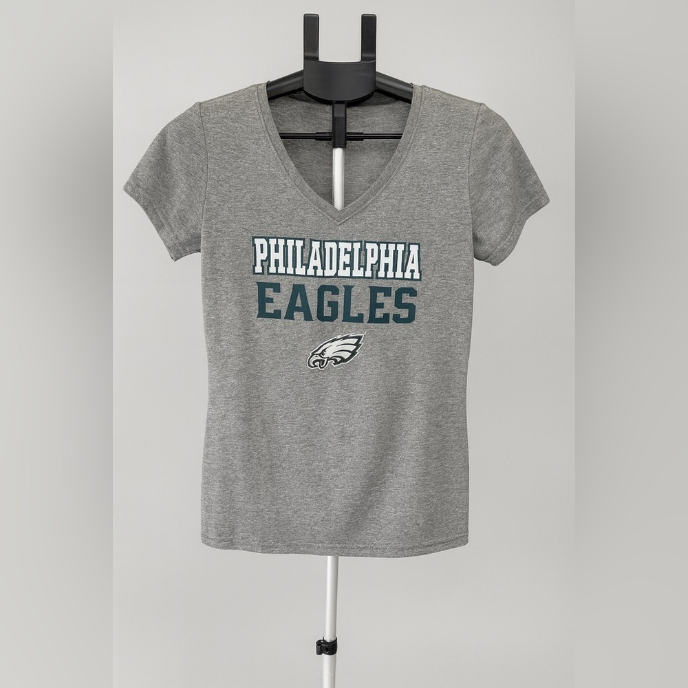 Philadelphia Eagles Women's Gray V-Neck T-Shirt Top Size XL